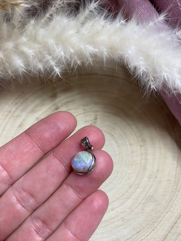 Wunderschöner Opal in 925er Silber gefasst